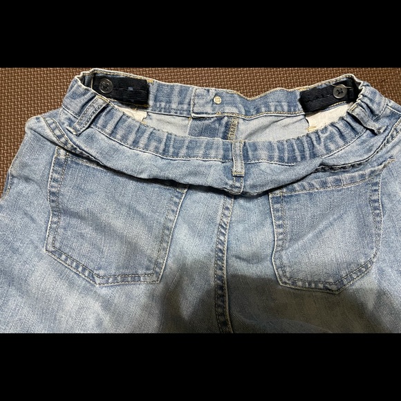 Place Patch/Embroidered Jean Shorts. Size 14 - Picture 4 of 4